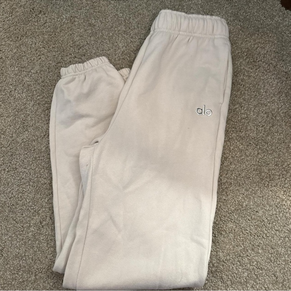 Alo Accolade Sweatpant in Bone